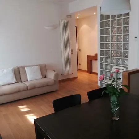 Apartment Giardino Delle Rose *